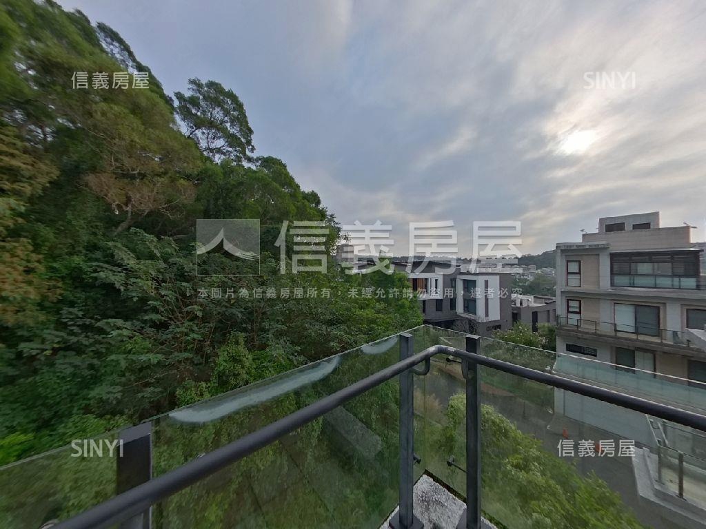 康橋庭院綠景電梯井豪墅房屋室內格局與周邊環境