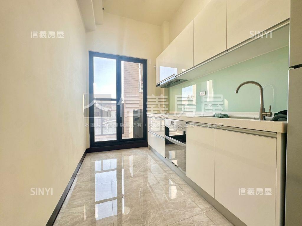 新市潭頂精裝兩房車位房屋室內格局與周邊環境