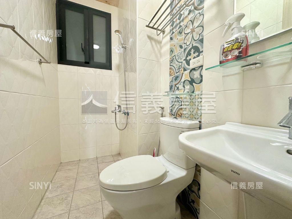 新市潭頂精裝兩房車位房屋室內格局與周邊環境