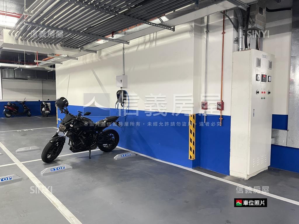 專任約★豪發帝景三房車位房屋室內格局與周邊環境