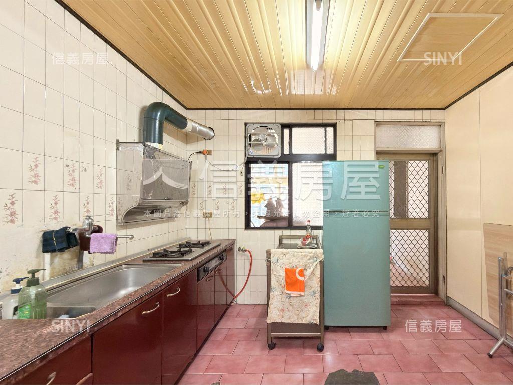 稀有重陽美寓三樓房屋室內格局與周邊環境