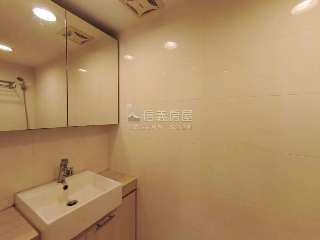 中正靜巷採光挑高美屋房屋室內格局與周邊環境