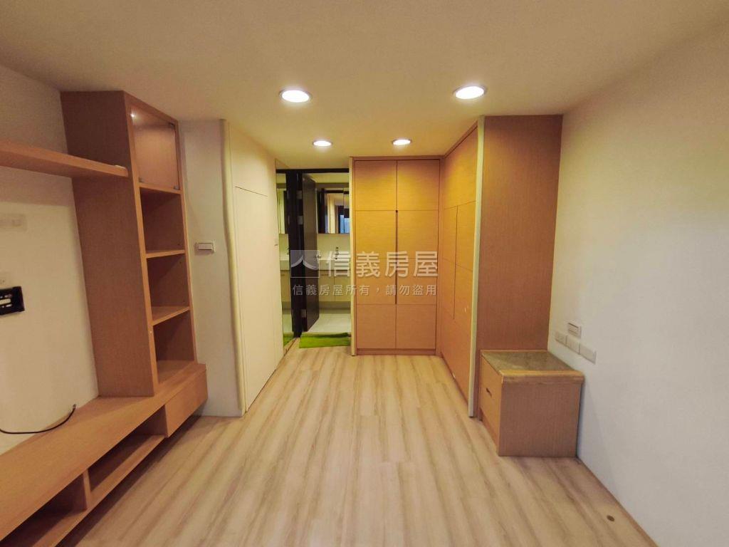 中正靜巷採光挑高美屋房屋室內格局與周邊環境