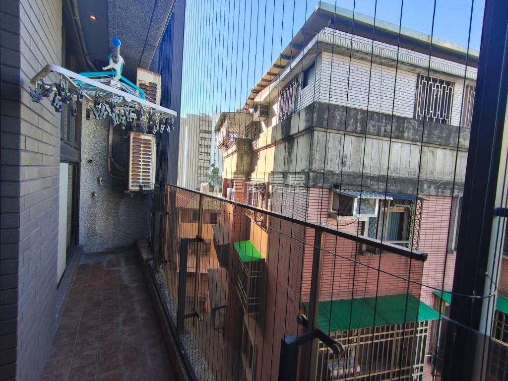 中正靜巷採光挑高美屋房屋室內格局與周邊環境