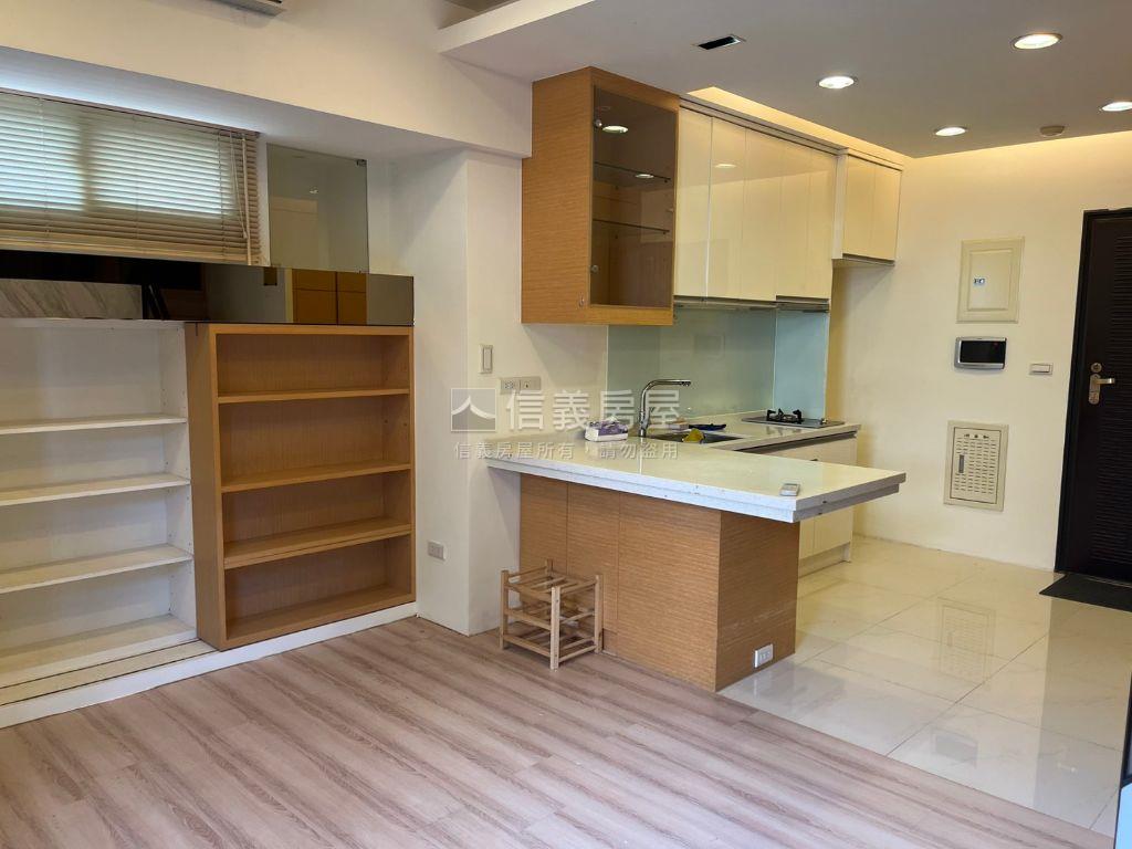 中正靜巷採光挑高美屋房屋室內格局與周邊環境