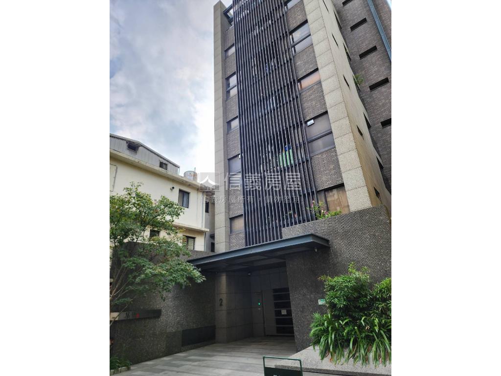 中正靜巷採光挑高美屋房屋室內格局與周邊環境
