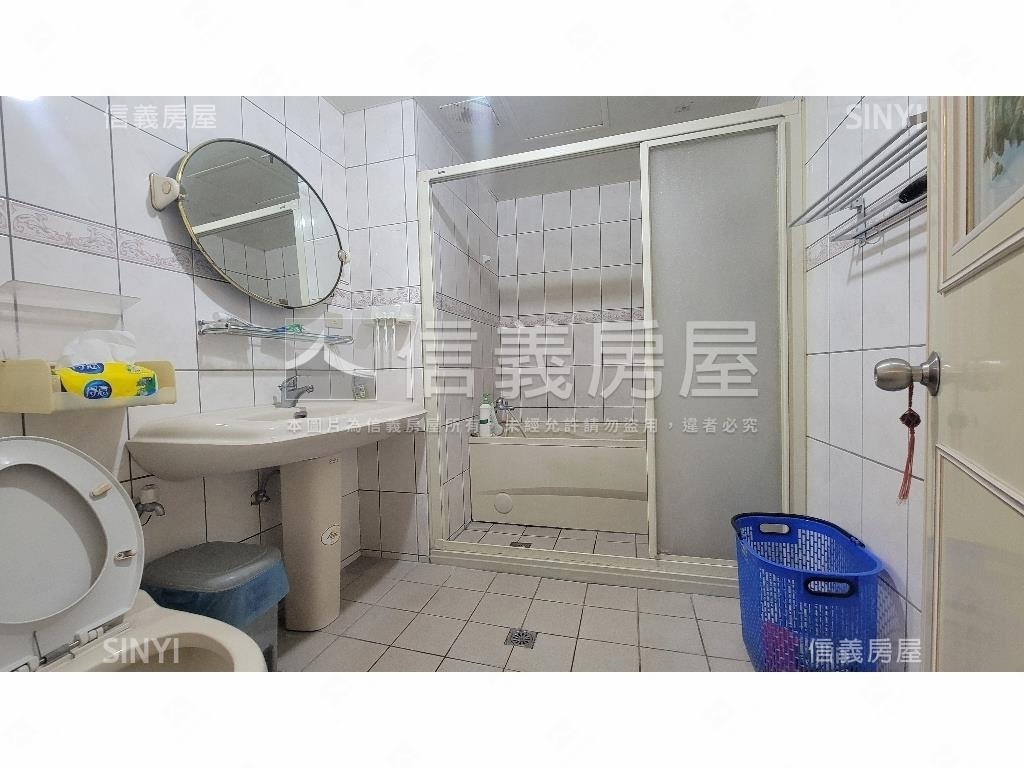 區公所佳鎮景觀四房車位房屋室內格局與周邊環境