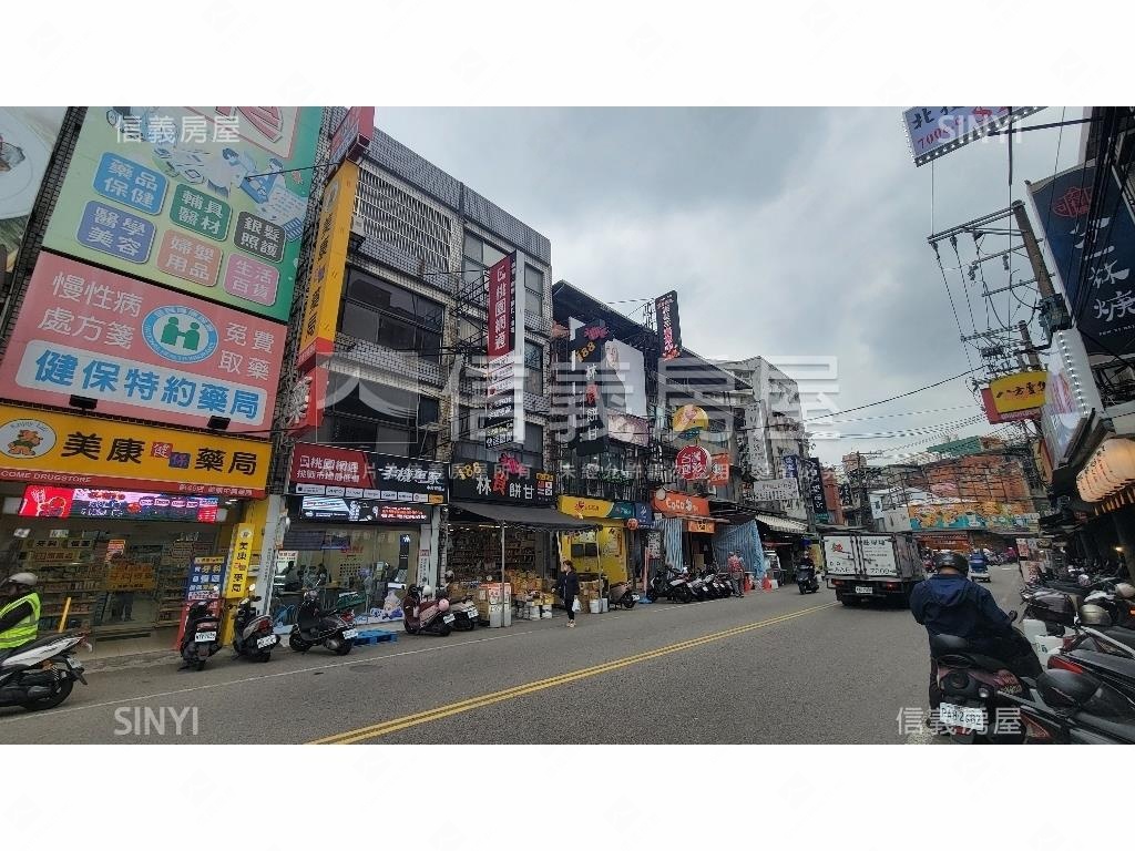 區公所佳鎮景觀四房車位房屋室內格局與周邊環境