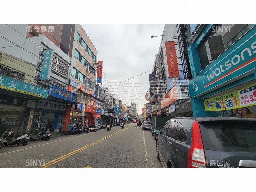 區公所佳鎮景觀四房車位房屋室內格局與周邊環境