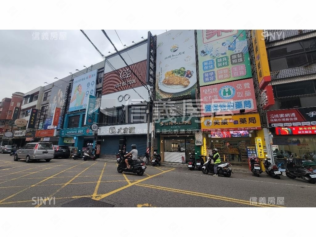 區公所佳鎮景觀四房車位房屋室內格局與周邊環境