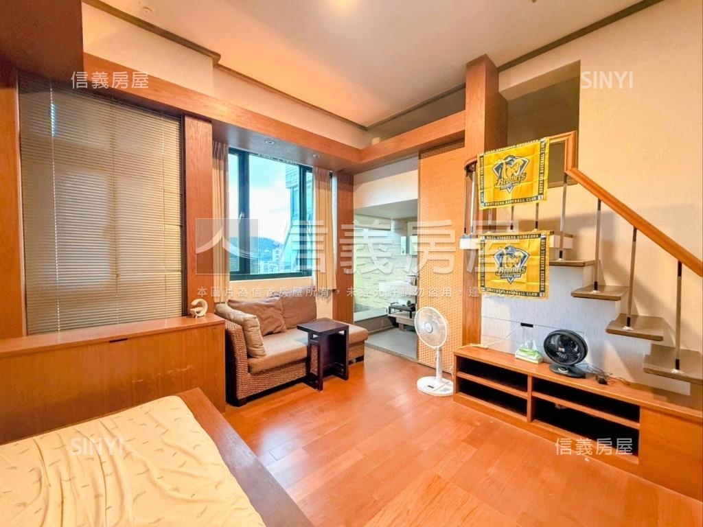 雲天高樓精緻裝潢湯屋車位房屋室內格局與周邊環境