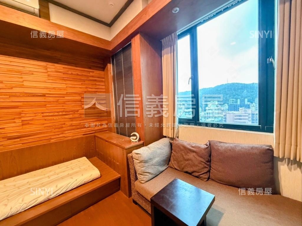 雲天高樓精緻裝潢湯屋車位房屋室內格局與周邊環境