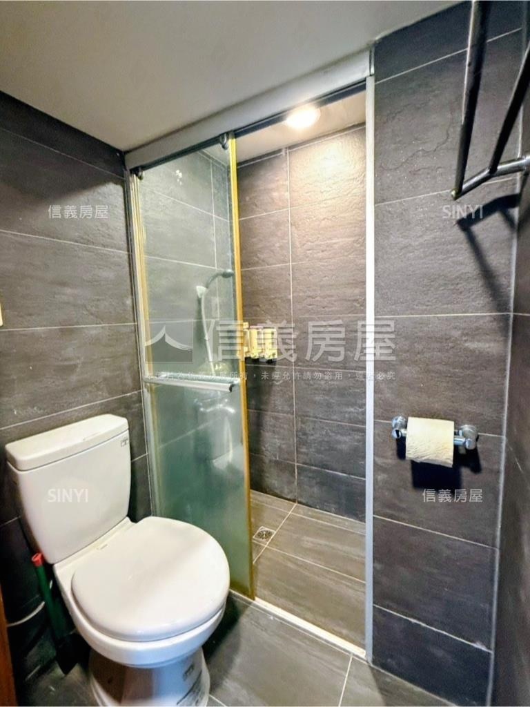 雲天高樓精緻裝潢湯屋車位房屋室內格局與周邊環境