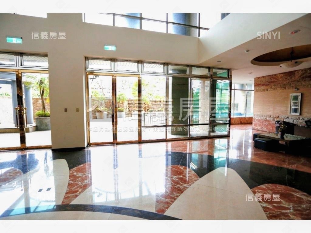 雲天高樓精緻裝潢湯屋車位房屋室內格局與周邊環境