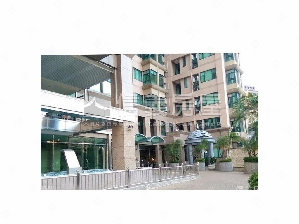 雲天高樓精緻裝潢湯屋車位房屋室內格局與周邊環境