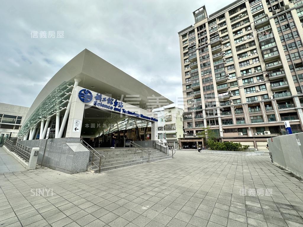 近輕軌成交希望宅房屋室內格局與周邊環境