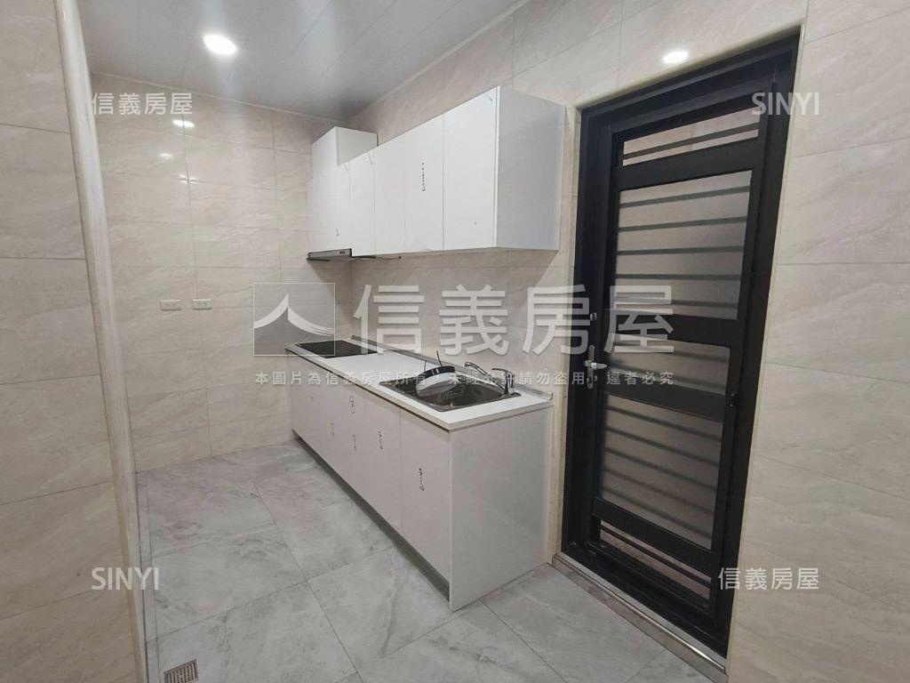 北屯重新整理別墅房屋室內格局與周邊環境