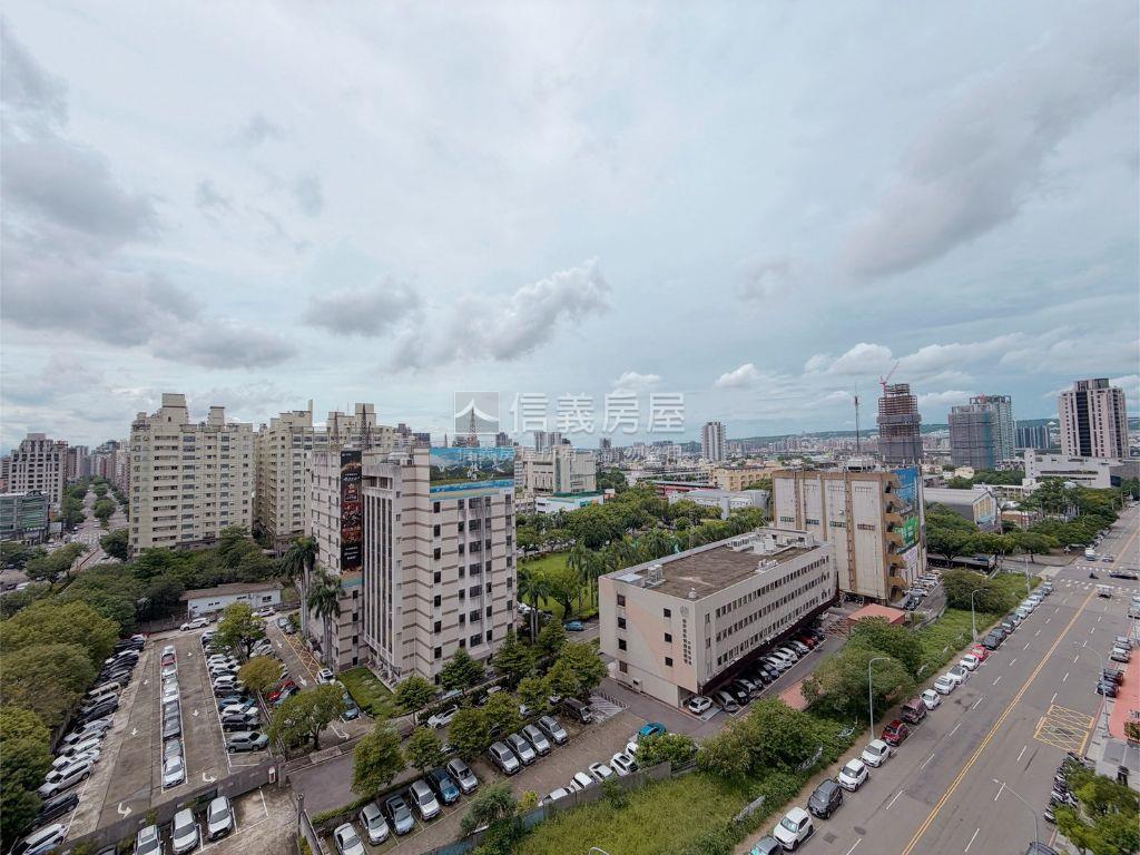 文華匯次頂樓朝南三面採光房屋室內格局與周邊環境