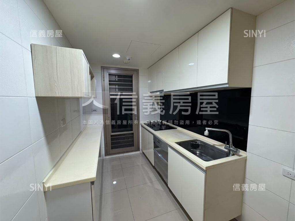 天琴三房只要１１３８萬房屋室內格局與周邊環境