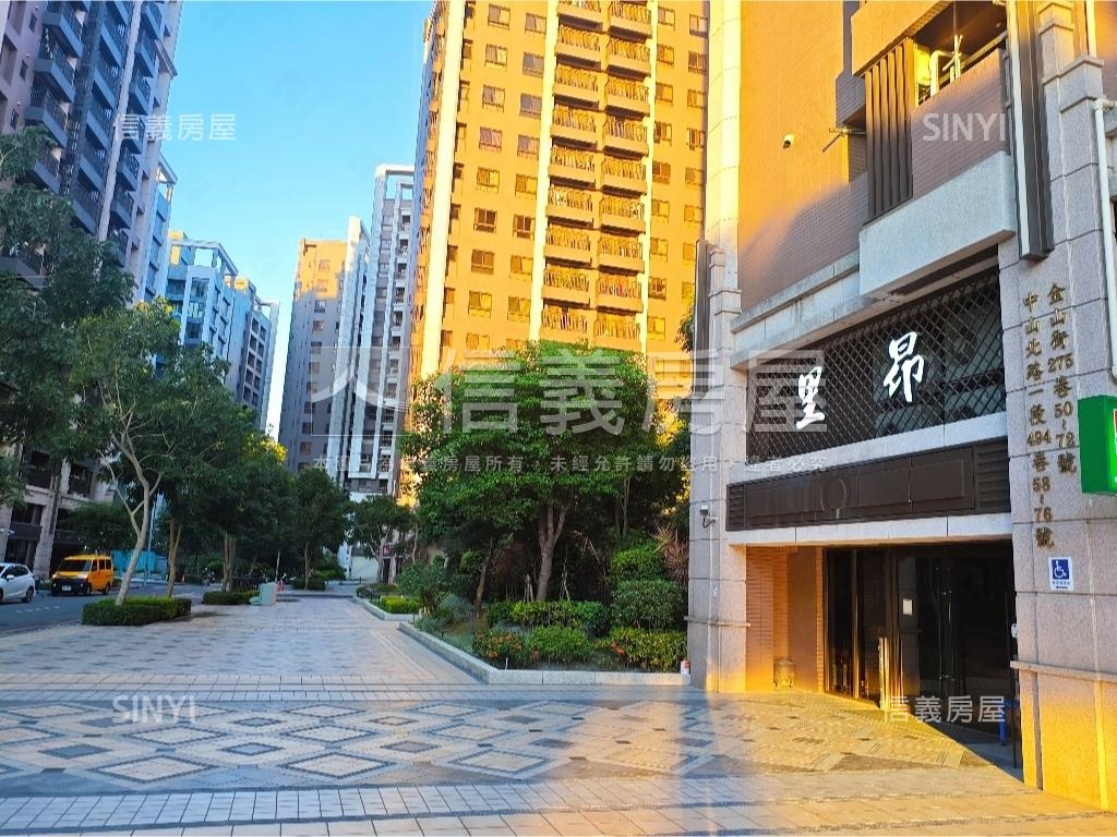 鴻築里昂高樓精美裝潢兩房房屋室內格局與周邊環境
