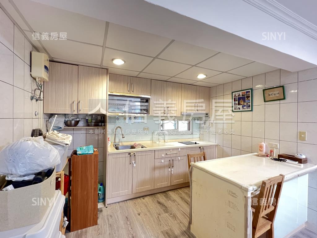 近捷運⭐金華學區公寓３樓房屋室內格局與周邊環境