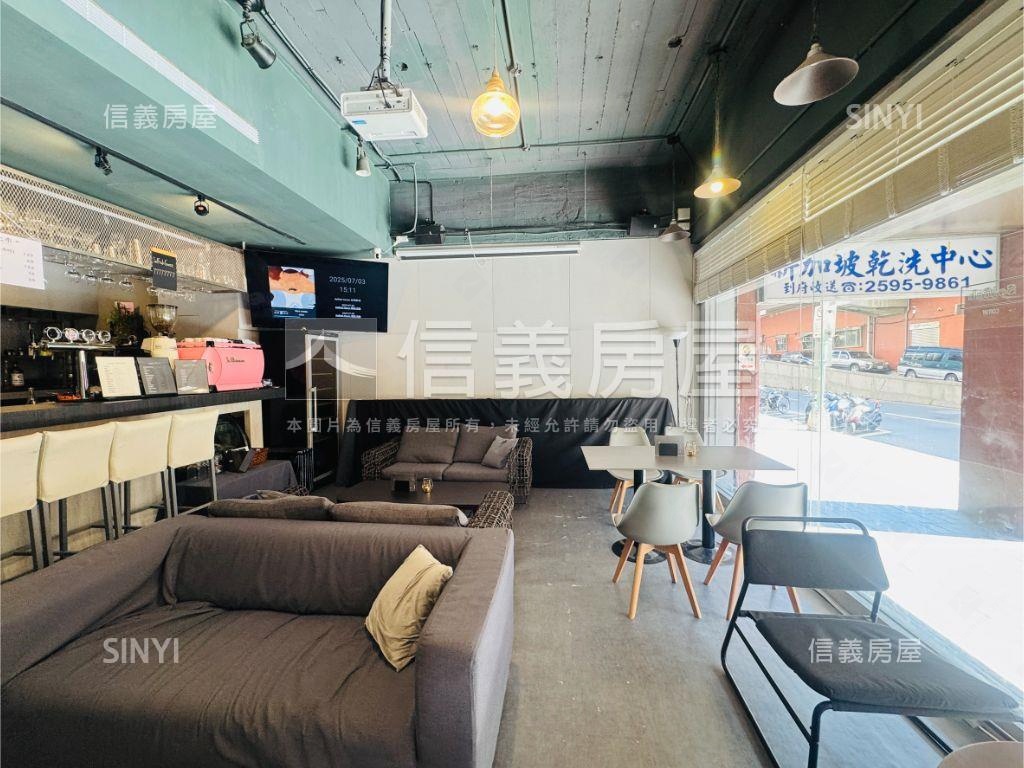 新生北皇宮一樓寬店面房屋室內格局與周邊環境