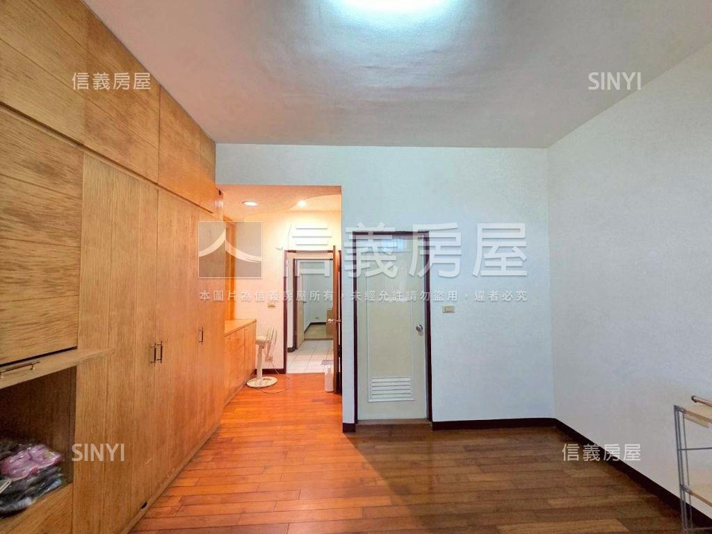 近捷運天然瓦斯優質美寓房屋室內格局與周邊環境