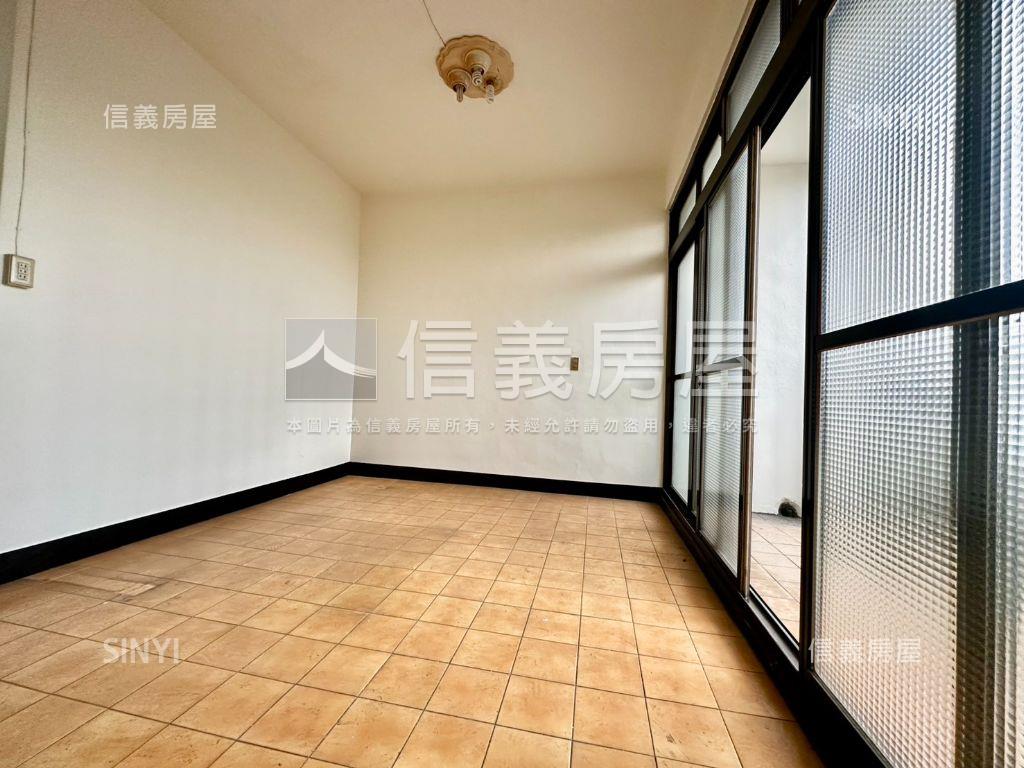 正太原路上透天店面房屋室內格局與周邊環境