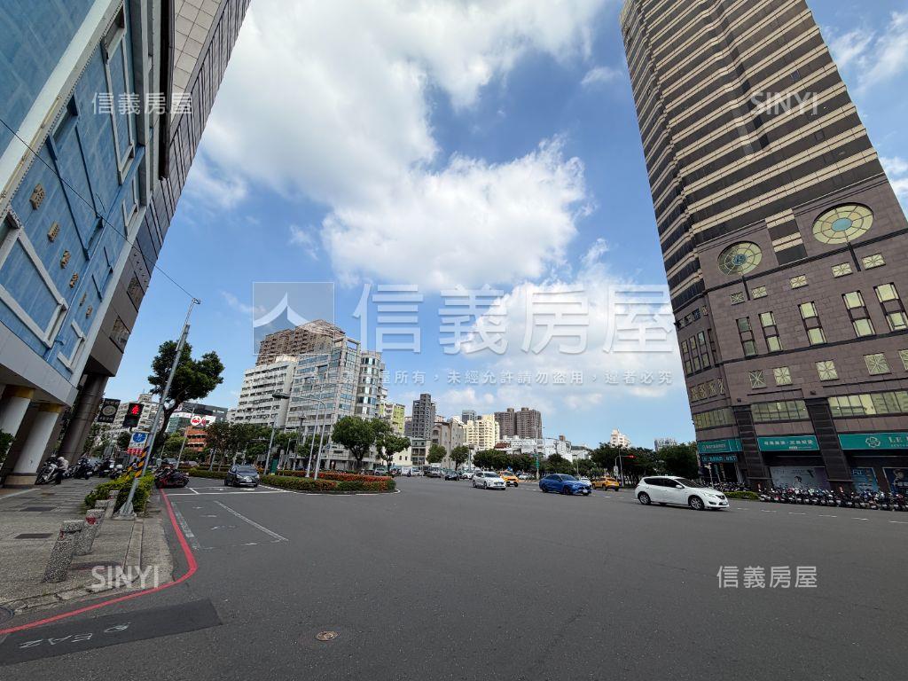 高雄寶成世紀商業辦公室房屋室內格局與周邊環境