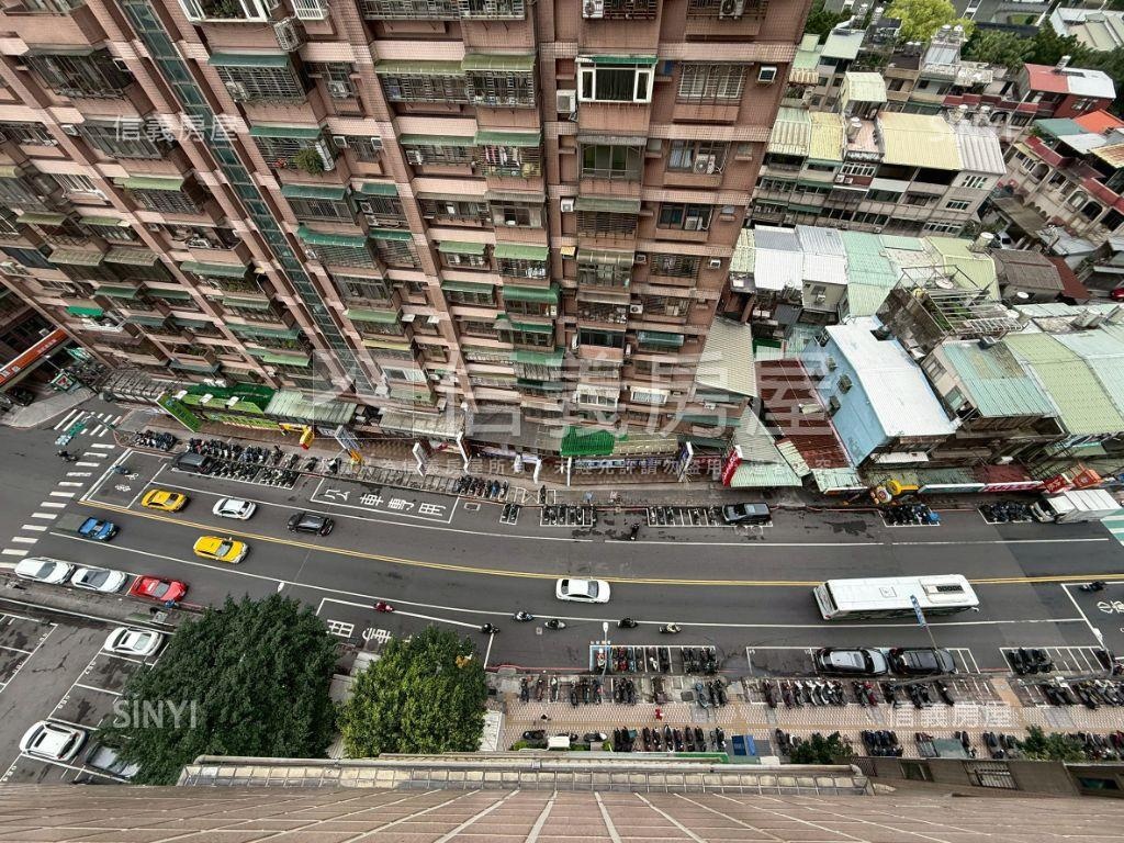 小倆口｜稀有大坪數四房房屋室內格局與周邊環境