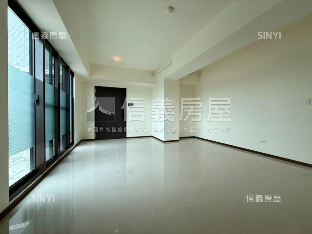 露臺森活｜里山鑽高樓３房房屋室內格局與周邊環境