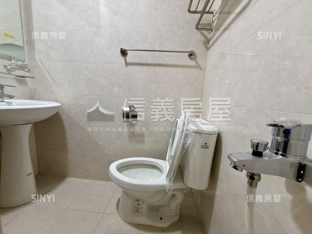 露臺森活｜里山鑽高樓３房房屋室內格局與周邊環境