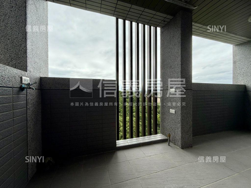 露臺森活｜里山鑽高樓３房房屋室內格局與周邊環境