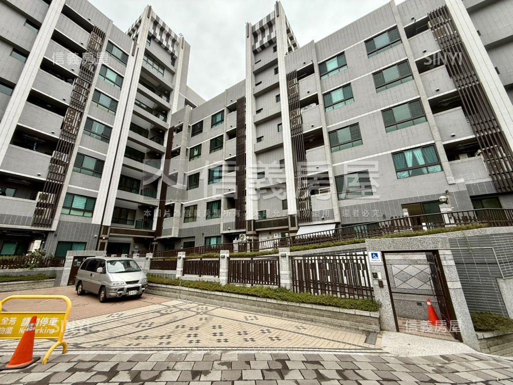 露臺森活｜里山鑽高樓３房房屋室內格局與周邊環境