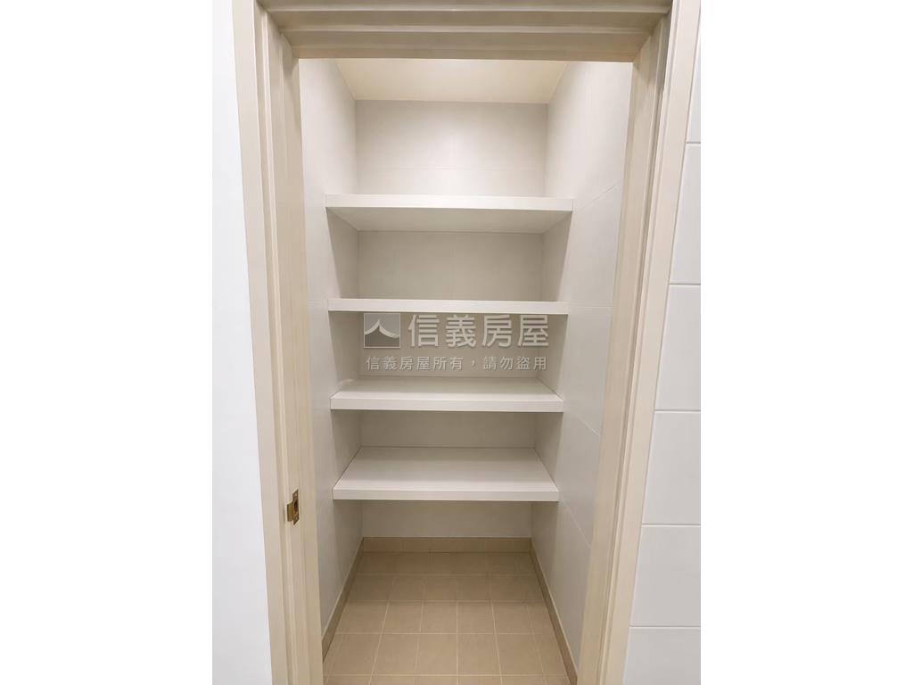 北醫吳興靜巷亮麗四樓頂加房屋室內格局與周邊環境