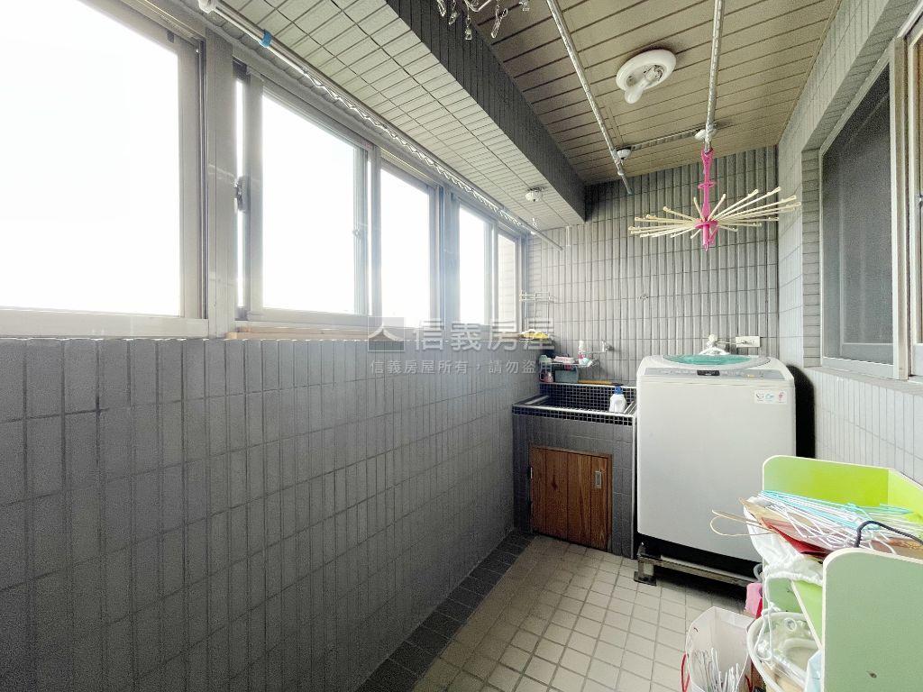 溫歌華高樓四房房屋室內格局與周邊環境