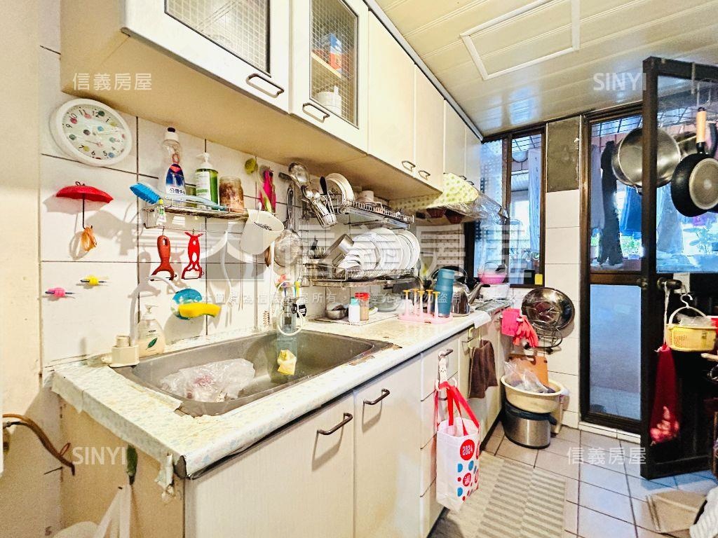 德安芳鄰三房房屋室內格局與周邊環境