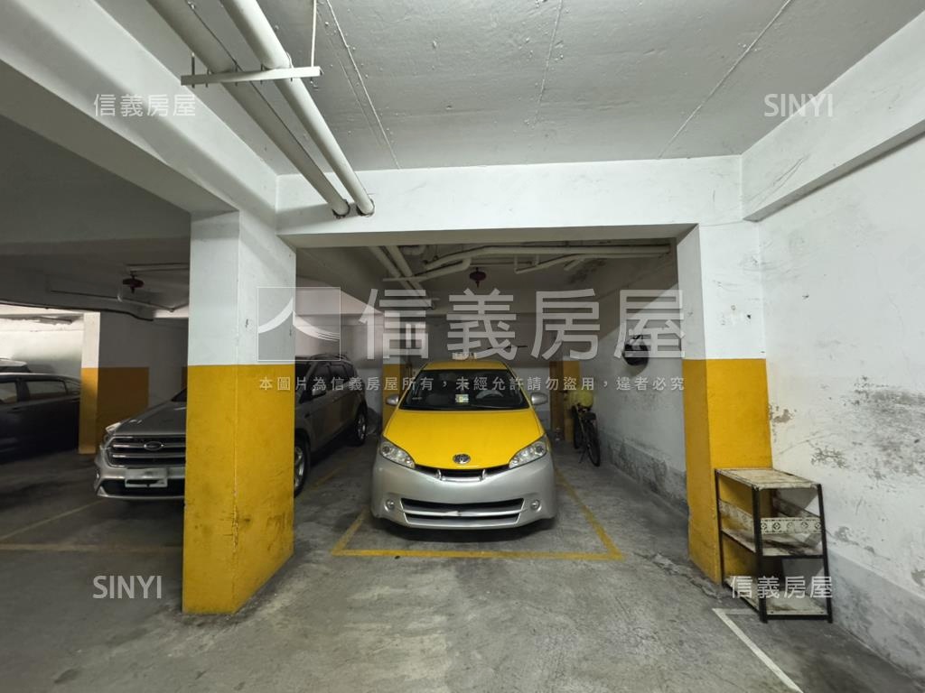 南勢角捷運‧大三房車位房屋室內格局與周邊環境