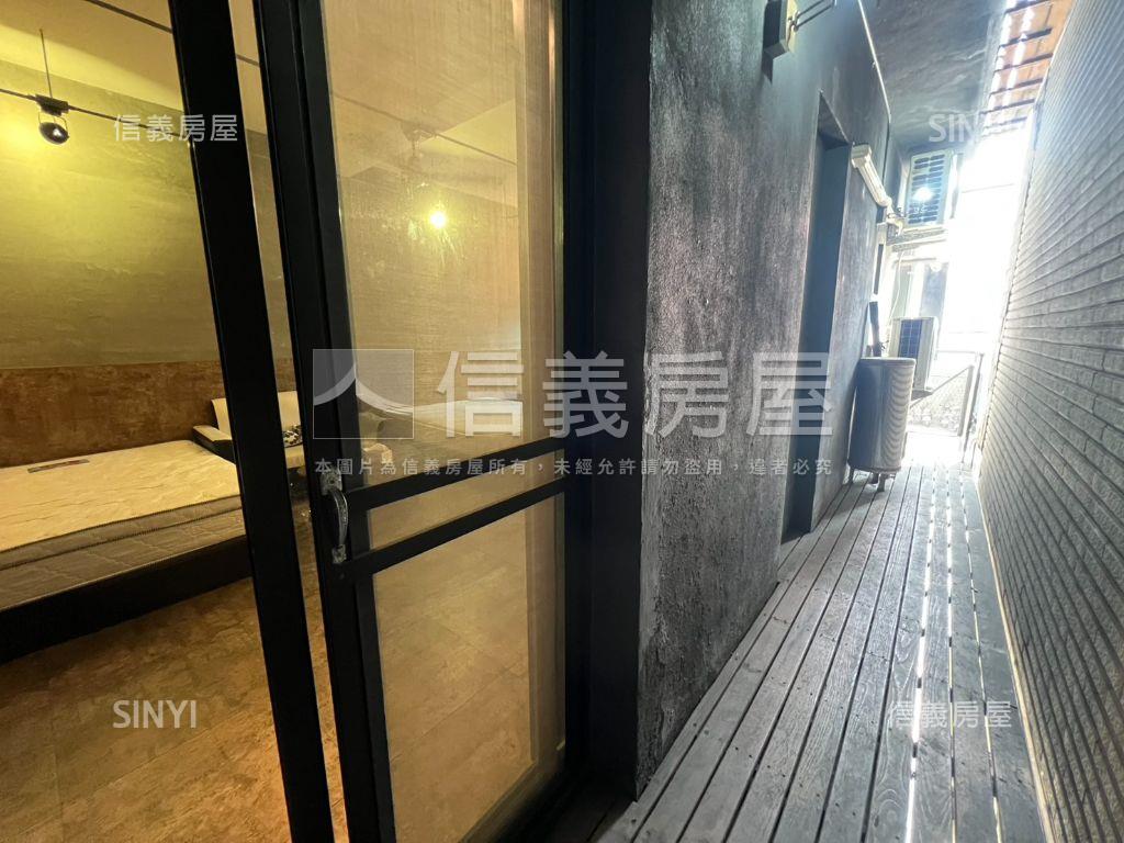 近新天地西門路面寬店面房屋室內格局與周邊環境