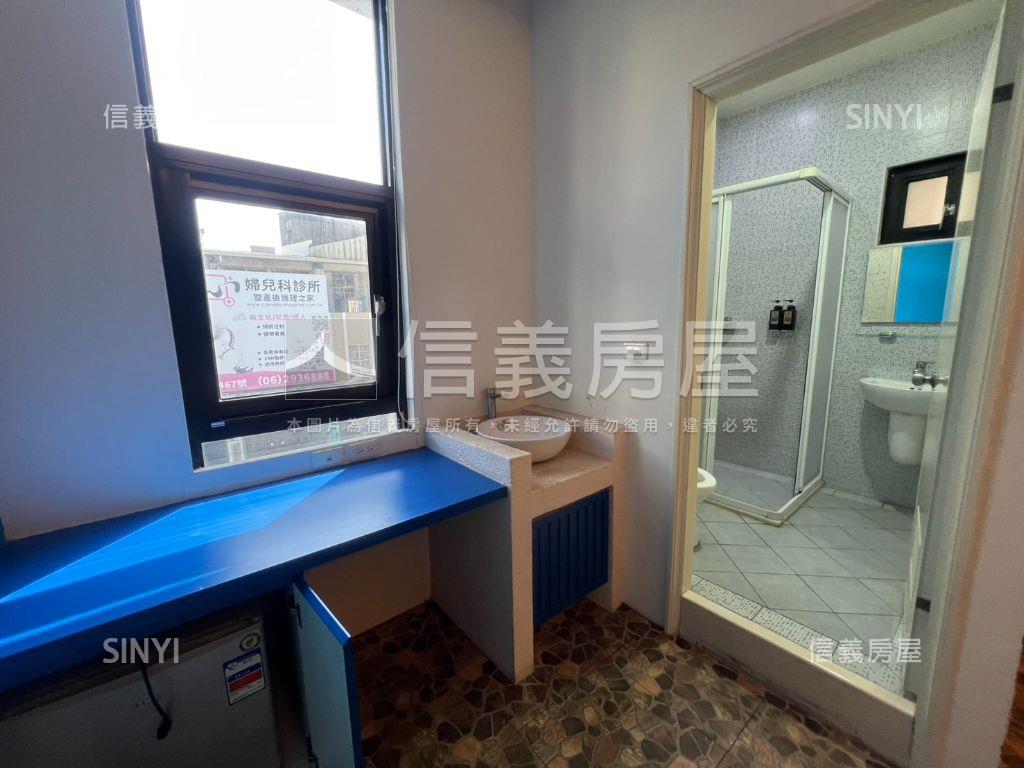 近新天地西門路面寬店面房屋室內格局與周邊環境