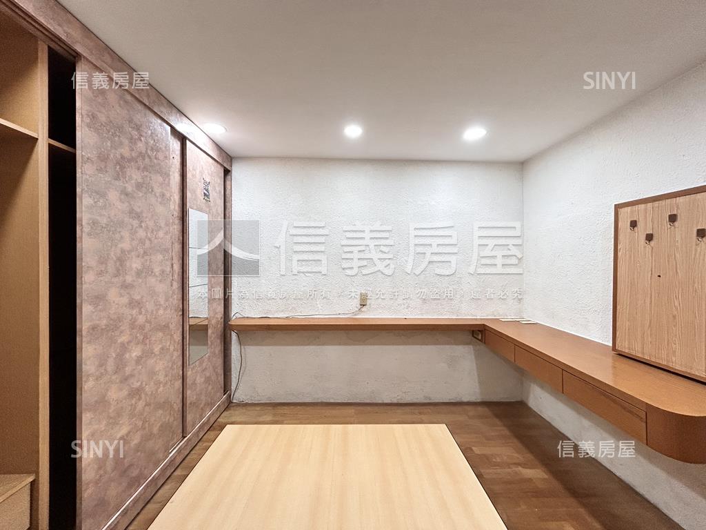 一樓公寓免爬梯房屋室內格局與周邊環境