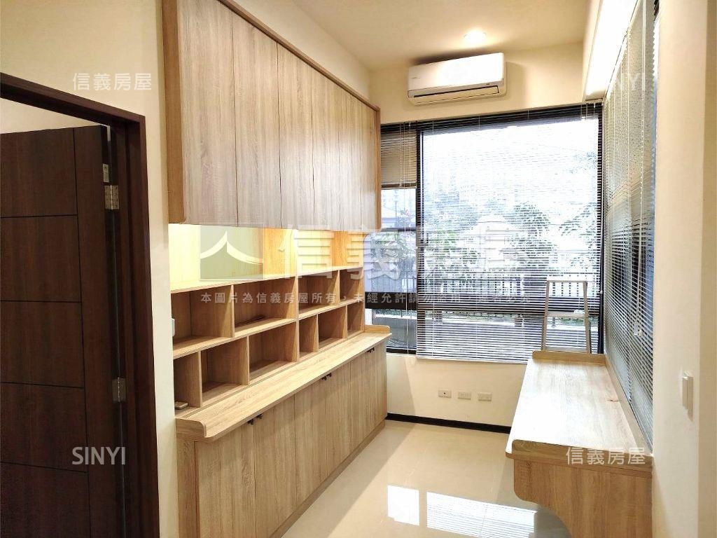 伴山別墅大庭院房屋室內格局與周邊環境