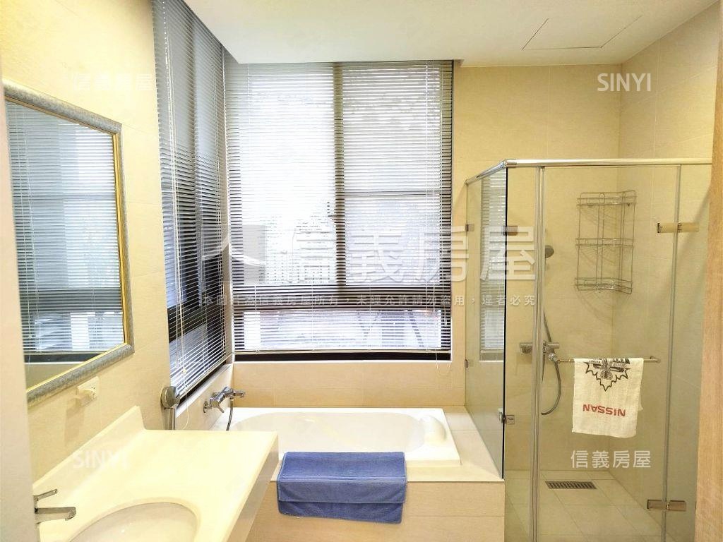 伴山別墅大庭院房屋室內格局與周邊環境