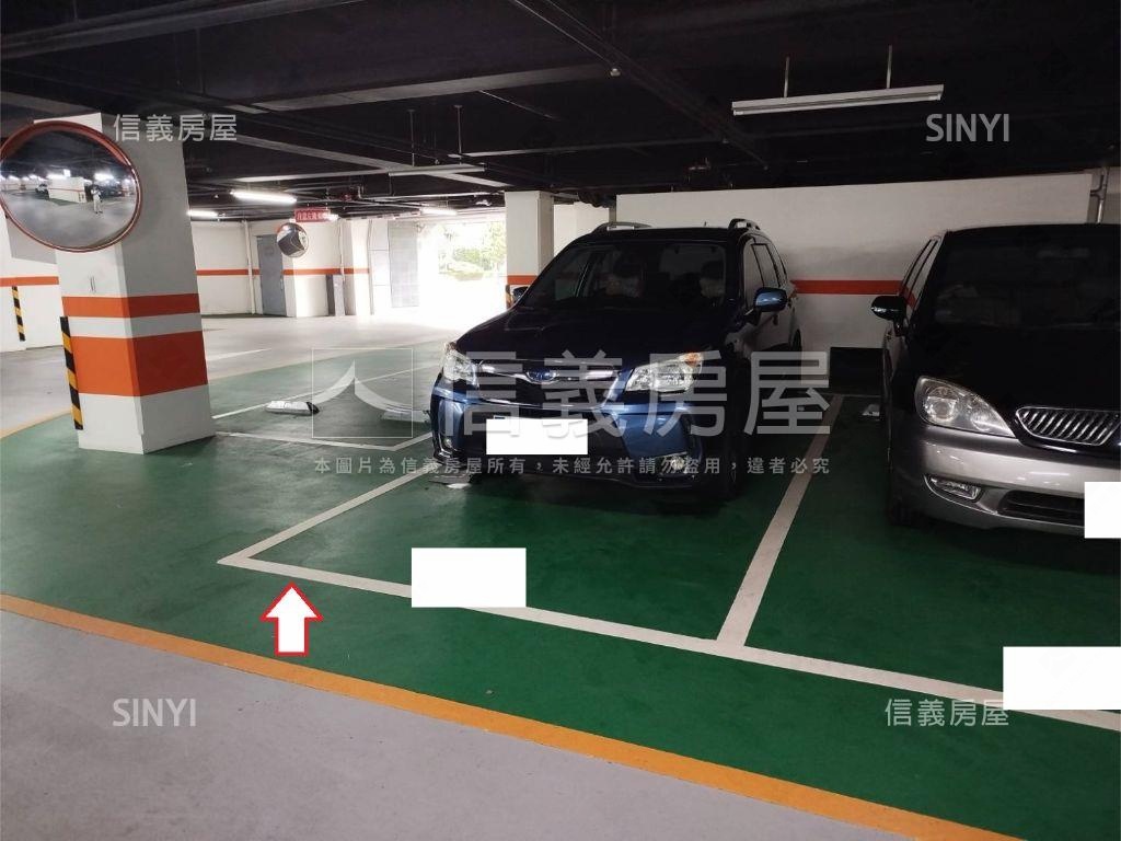 伴山別墅大庭院房屋室內格局與周邊環境