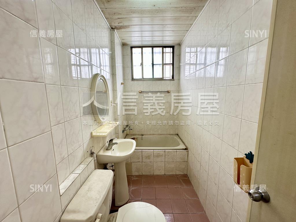 旗山優美景觀透天房屋室內格局與周邊環境