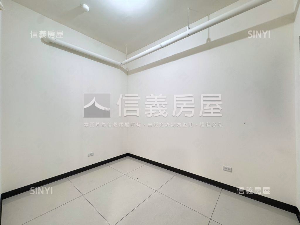 城易迅兩房＋車位房屋室內格局與周邊環境
