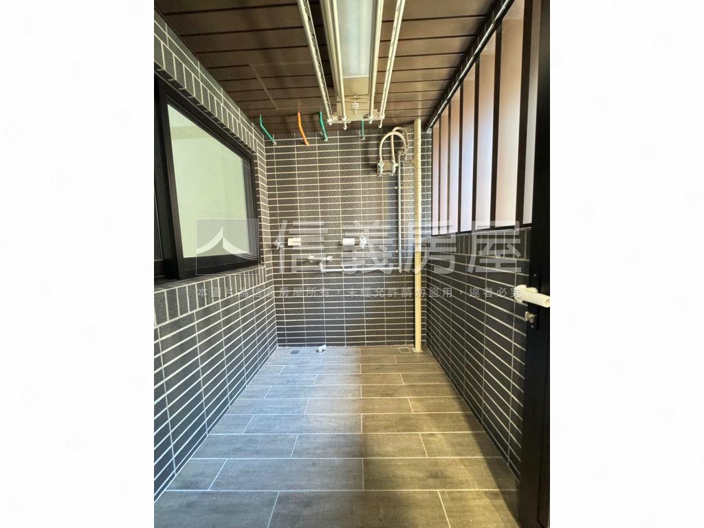 城易迅兩房＋車位房屋室內格局與周邊環境