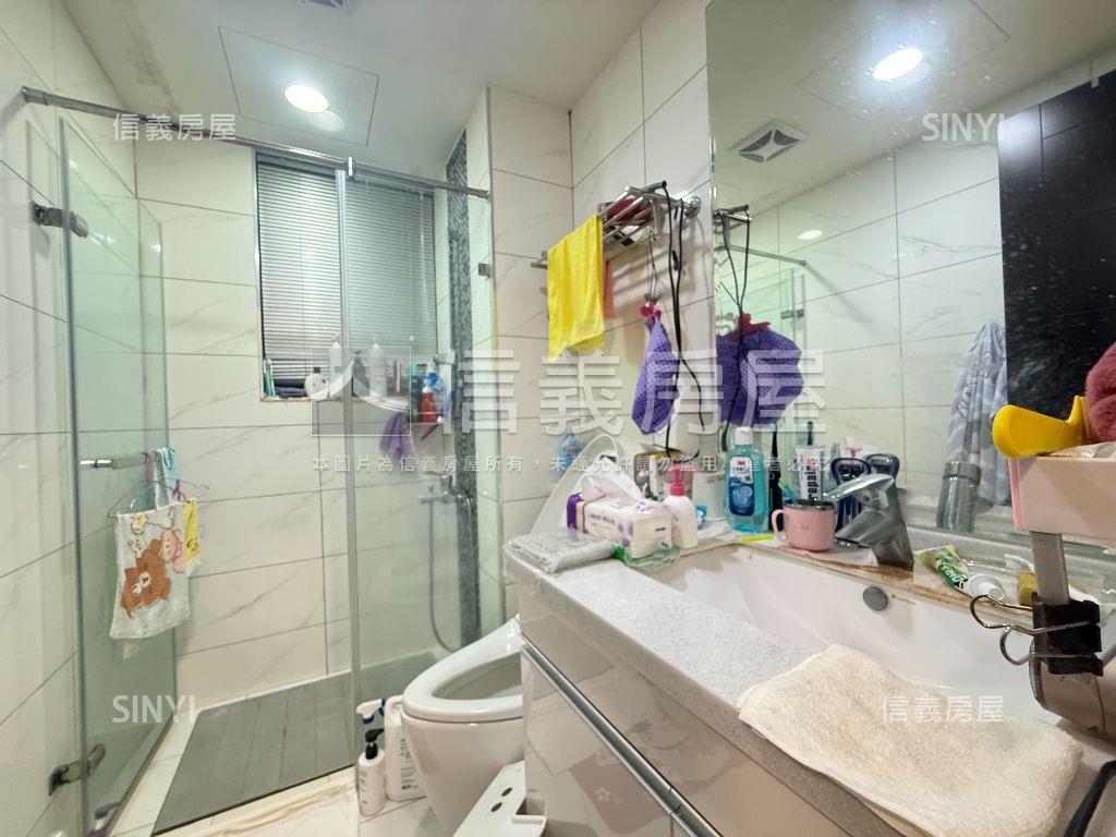 君泰高樓景觀電梯三房車位房屋室內格局與周邊環境