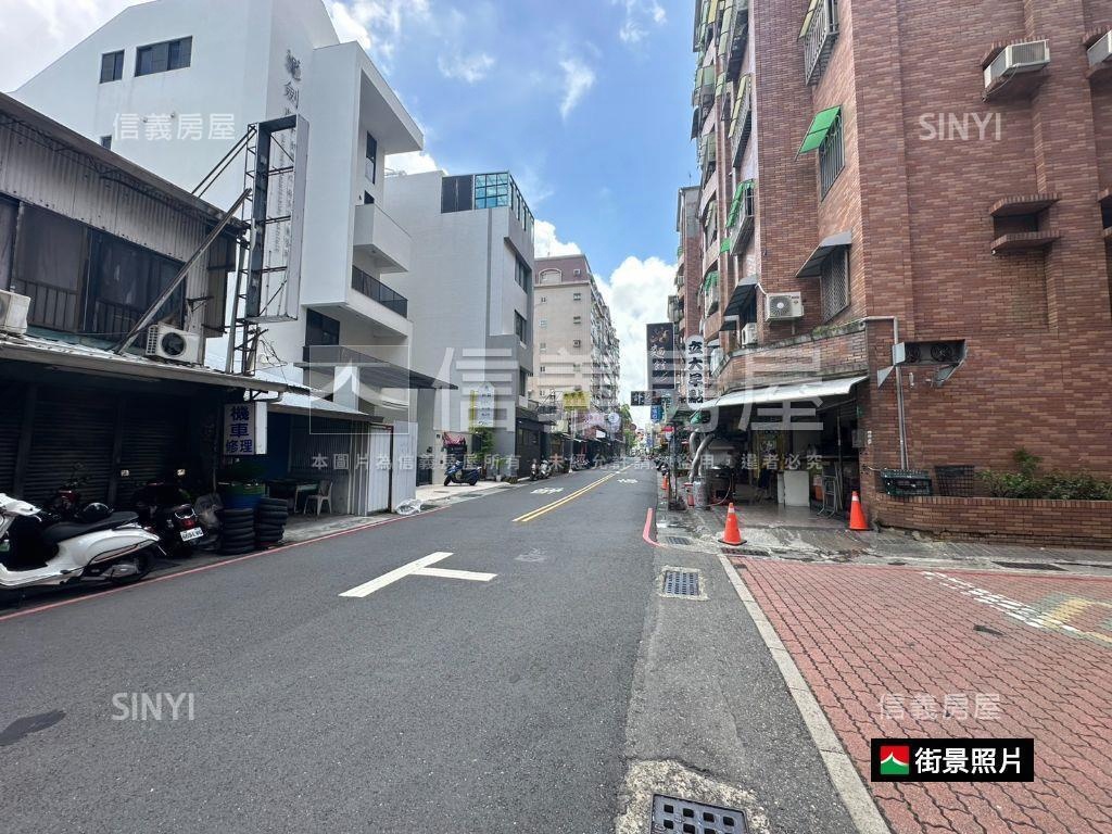 「文化皇冠」大坪兩房車位房屋室內格局與周邊環境