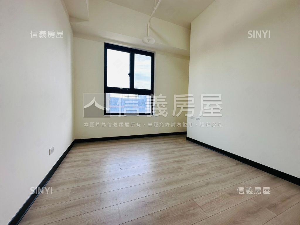 青溪翫高樓層三房車位２房屋室內格局與周邊環境